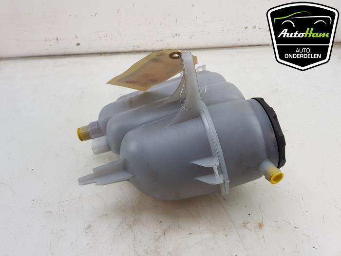 Expansion vessel Audi A4 Avant 2.0 35 TDI Mild hybrid 16V 8W0121405L