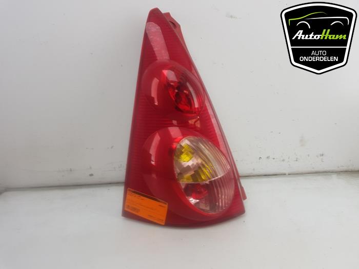 Taillight, left from a Peugeot 107 1.0 12V 2007