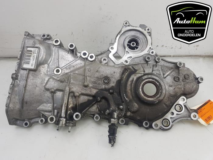 Timing cover from a Toyota Auris Touring Sports (E18) 1.8 16V Hybrid 2016