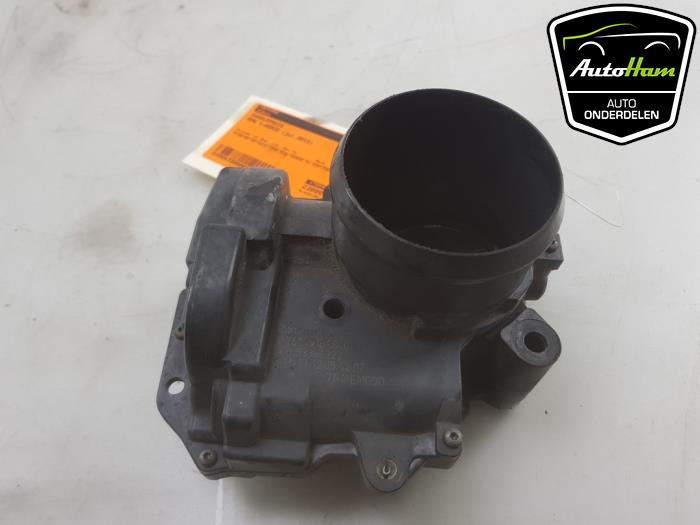 Throttle body from a BMW 1 serie (F21) 116i 1.6 16V 2013
