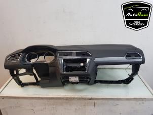 Used Airbag set + module Volkswagen Tiguan (AD1) 1.5 TSI 16V Evo BlueMotion Technology Price on request offered by AutoHam