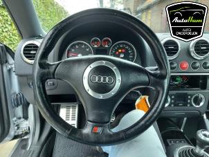 Usagé Airbag gauche (volant) Audi TT (8N3) 1.8 T 20V Quattro Prix € 50,00 Règlement à la marge proposé par AutoHam