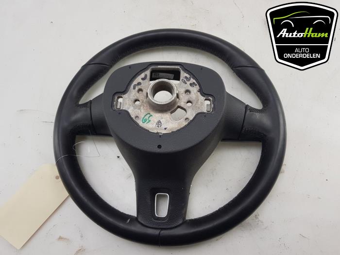 Steering wheel from a Volkswagen Touran (1T3) 1.6 TDI 16V 2015