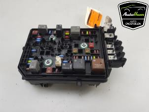Used Fuse box Opel Astra K Sports Tourer 1.0 Turbo 12V Price € 125,00 Margin scheme offered by AutoHam