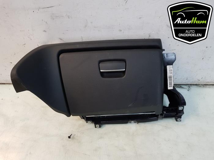 Begagnade Handskfack BMW 1 serie (E87/87N) 118d 16V Pris € 35,00 Marginaltabell erbjuds av AutoHam