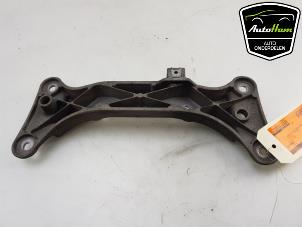 Used Gearbox mount BMW 3 serie (E90) 318i 16V Price € 15,00 Margin scheme offered by AutoHam