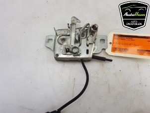 Used Bonnet lock mechanism Renault Kangoo/Grand Kangoo (KW) 1.2 16V TCE Price € 25,00 Margin scheme offered by AutoHam