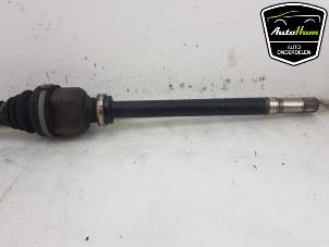 Used Front drive shaft, right Peugeot 3008 I (0U/HU) 1.6 16V THP 155 Price € 50,00 Margin scheme offered by AutoHam