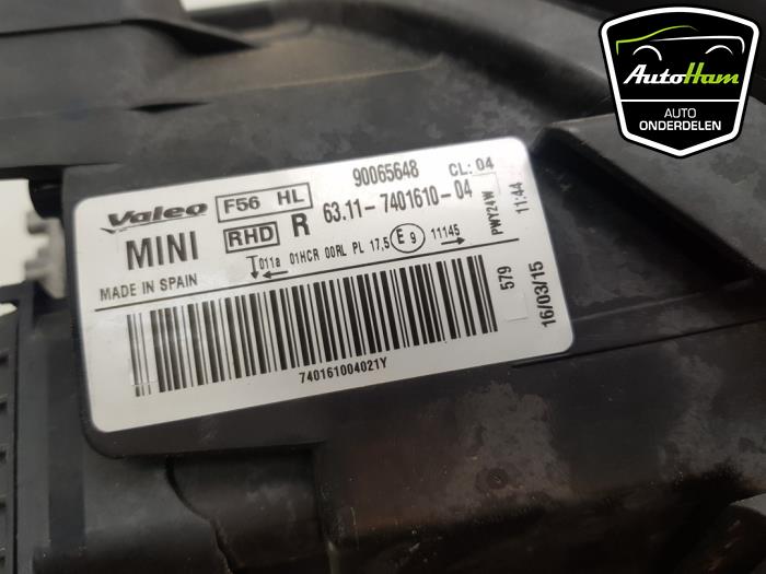 Faro derecha de un MINI Mini (F55) 2.0 16V Cooper S 2015
