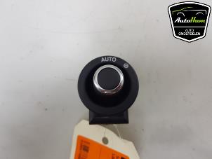Usados Interruptor de mando de volante Landrover Range Rover Sport (LW) 2.0 16V P400e Precio € 10,00 Norma de margen ofrecido por AutoHam