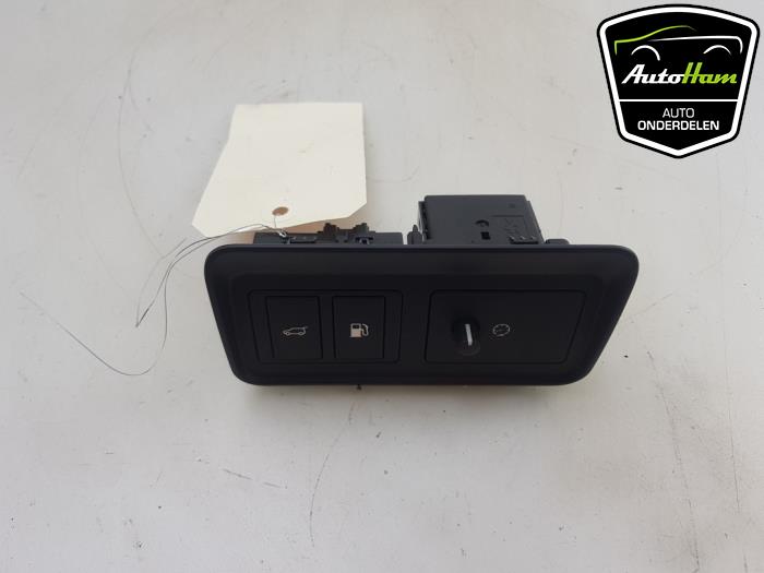 Używane Przelacznik Landrover Range Rover Sport (LW) 2.0 16V P400e Cena € 15,00 Procedura marży oferowane przez AutoHam