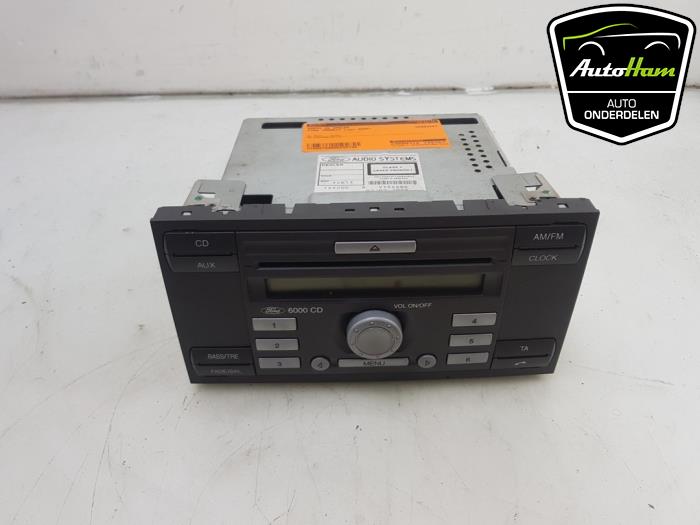 Radio CD player from a Ford Transit 2.2 TDCi 16V 2009