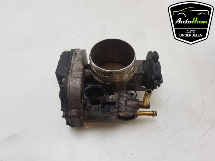 Throttle body from a Seat Leon (1M1) 1.6 2000