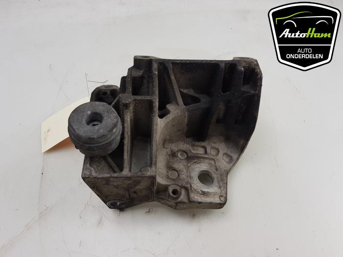 Used Engine mount Ford S-Max (GBW) 2.5 Turbo 20V Price € 25,00 Margin scheme offered by AutoHam