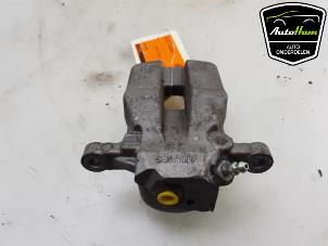 Used Rear brake calliper, left Toyota RAV4 (A4) 2.5 Hybrid 16V VVT-i 4x4 Price € 50,00 Margin scheme offered by AutoHam