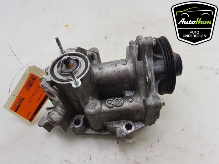 Usagé Pompe à eau Toyota RAV4 (A4) 2.5 Hybrid 16V VVT-i 4x4 Prix € 95,00 Règlement à la marge proposé par AutoHam