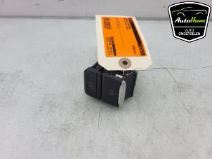 Gebrauchte Handbremse Schalter Skoda Octavia Combi (NXAC) 2.0 TDI 16V Preis € 20,00 Margenregelung angeboten von AutoHam