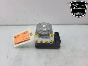 Usagé Pompe ABS Skoda Octavia Combi (NXAC) 2.0 TDI 16V Prix € 175,00 Règlement à la marge proposé par AutoHam