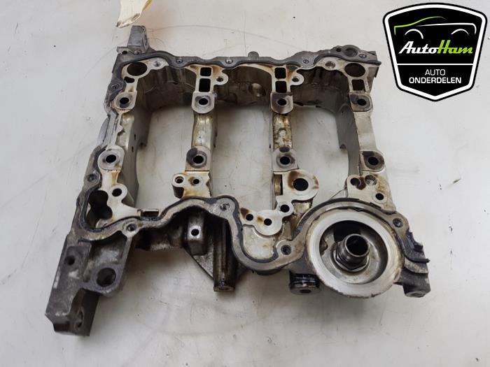 Sump from a Opel Astra K Sports Tourer 1.0 Turbo 12V 2018