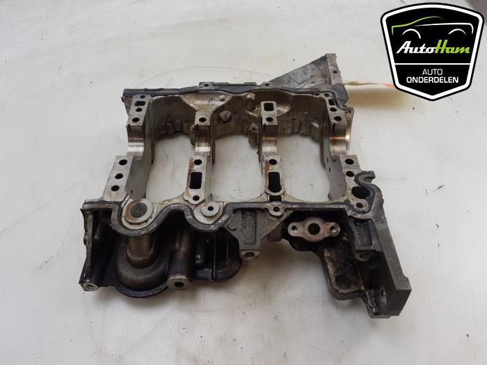 Sump from a Opel Astra K Sports Tourer 1.0 Turbo 12V 2018