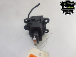 Used Ignition lock + key Volvo S60 II (FS) 2.0 D3 20V Price € 35,00 Margin scheme offered by AutoHam