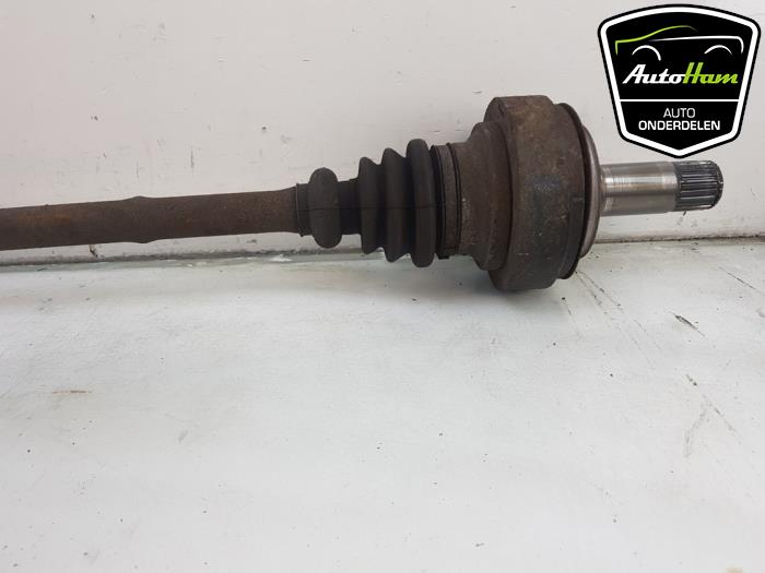Drive shaft, rear right from a Mercedes-Benz Vito (639.6) 2.2 110 CDI 16V Euro 5 2012