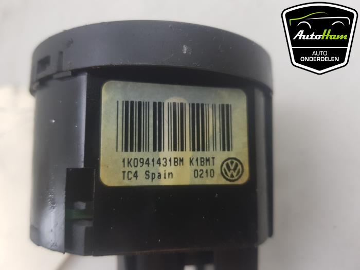 Interruptor de luz de un Volkswagen Caddy III (2KA,2KH,2CA,2CH) 2.0 TDI DPF 2010
