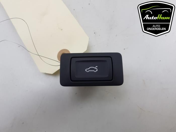 Usados Interruptor Audi A5 Sportback (F5A/F5F) 2.0 35 TFSI Mild Hybrid 16V Precio € 20,00 Norma de margen ofrecido por AutoHam