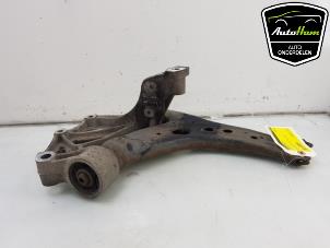 Used Front wishbone, right Volkswagen Polo IV (9N1/2/3) 1.4 16V Price € 40,00 Margin scheme offered by AutoHam