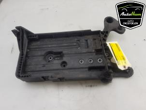 Used Battery box Seat Leon (5FB) 1.6 TDI Ecomotive 16V Price € 15,00 Margin scheme offered by AutoHam