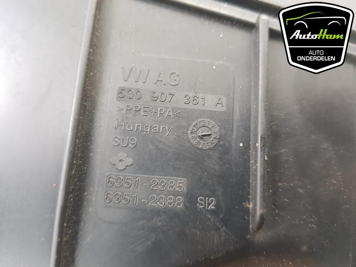 Sicherungskasten van een Seat Leon (5FB) 1.6 TDI Ecomotive 16V 2014