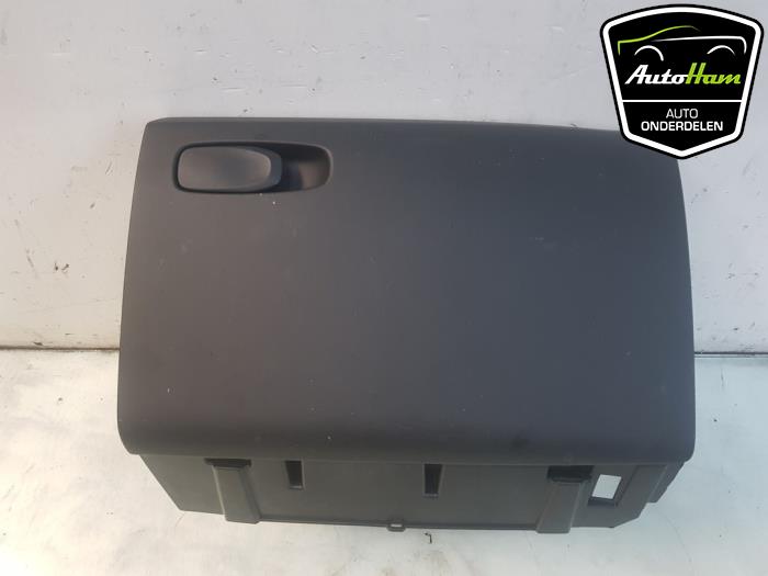 Begagnade Handskfack Volvo V40 (MV) 1.6 D2 Pris € 25,00 Marginaltabell erbjuds av AutoHam
