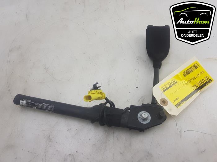Tensor de cinturón de seguridad derecha de un Opel Zafira Tourer (P12) 2.0 CDTI 16V 130 Ecotec 2015