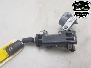 Used Ignition lock + key Opel Zafira Tourer (P12) 2.0 CDTI 16V 130 Ecotec Price € 50,00 Margin scheme offered by AutoHam