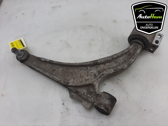 Front wishbone, right from a Opel Zafira Tourer (P12) 2.0 CDTI 16V 130 Ecotec 2015