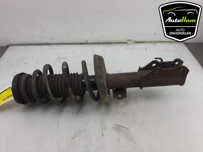 Front shock absorber, right from a Opel Zafira Tourer (P12) 2.0 CDTI 16V 130 Ecotec 2015