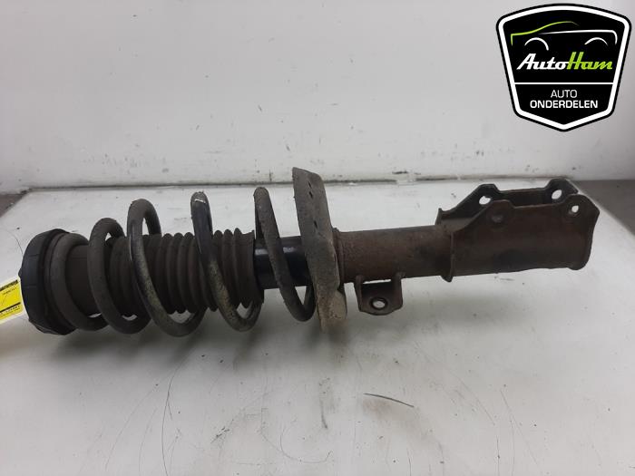Front shock absorber, right from a Opel Zafira Tourer (P12) 2.0 CDTI 16V 130 Ecotec 2015
