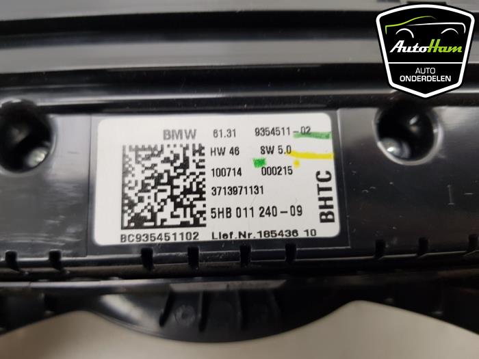 Heater control panel from a MINI Mini (F55) 1.5 12V Cooper 2015