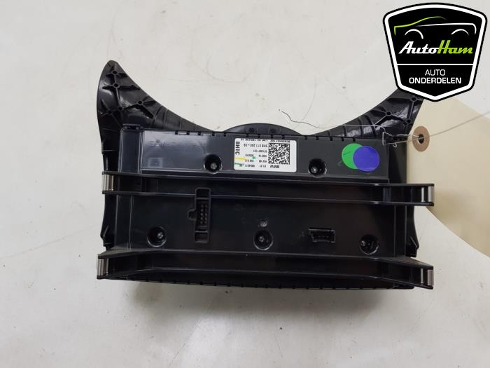 Heater control panel from a MINI Mini (F55) 1.5 12V Cooper 2015