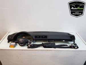 Usagé Kit + module airbag Audi A4 Avant (B7) 2.0 TFSI 20V Quattro Prix € 350,00 Règlement à la marge proposé par AutoHam