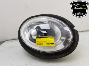 Used Headlight, left Mini Mini (F55) 1.5 12V Cooper Price € 300,00 Margin scheme offered by AutoHam