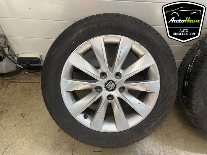 Sport rims set + tires from a Seat Leon ST (5FF) 1.0 TSI 12V 2019