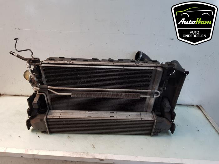 Cooling set from a Volvo V70 (BW) 2.4 D 20V 2009