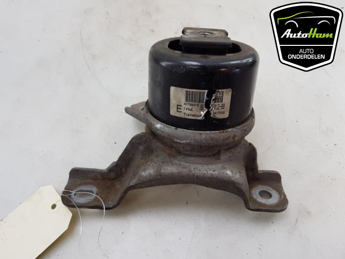 Used Engine mount Volvo V70 (BW) 2.4 D 20V Price € 25,00 Margin scheme offered by AutoHam