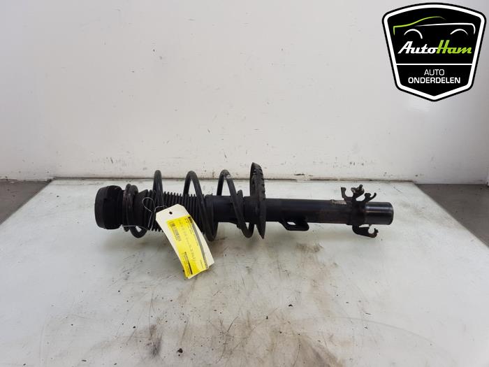 Front shock absorber, right from a Volkswagen Up! (121) 1.0 12V 60 2016