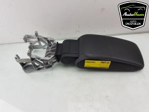 Usagé Boîte à gants Audi A3 Limousine (8VS/8VM) 2.0 TDI 16V Prix € 40,00 Règlement à la marge proposé par AutoHam