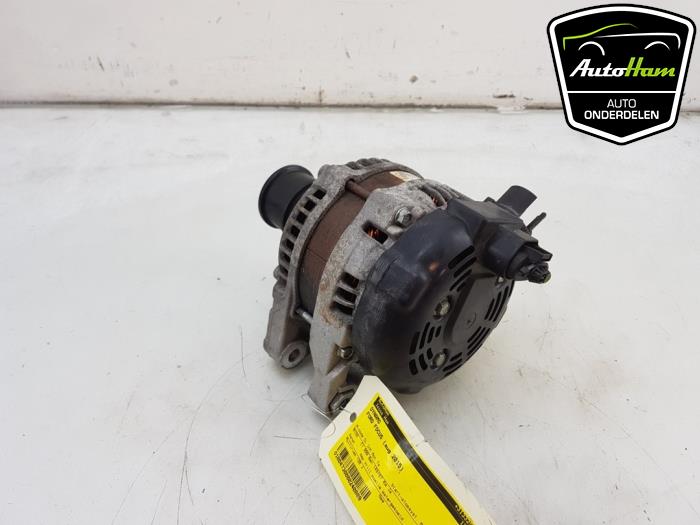 Dynamo van een Ford Focus 3 1.0 Ti-VCT EcoBoost 12V 125 2015