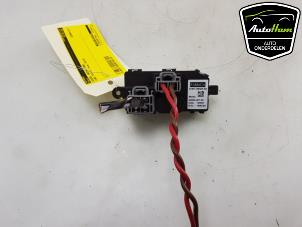 Used Heater resistor Ford Focus 3 1.0 Ti-VCT EcoBoost 12V 125 Price € 15,00 Margin scheme offered by AutoHam