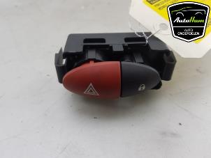 Used Panic lighting switch Renault Twingo II (CN) 1.2 16V Price € 10,00 Margin scheme offered by AutoHam