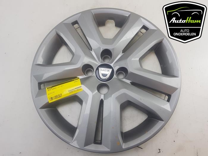 Wheel cover (spare) from a Dacia Sandero III 1.0 TCe 90 12V 2021